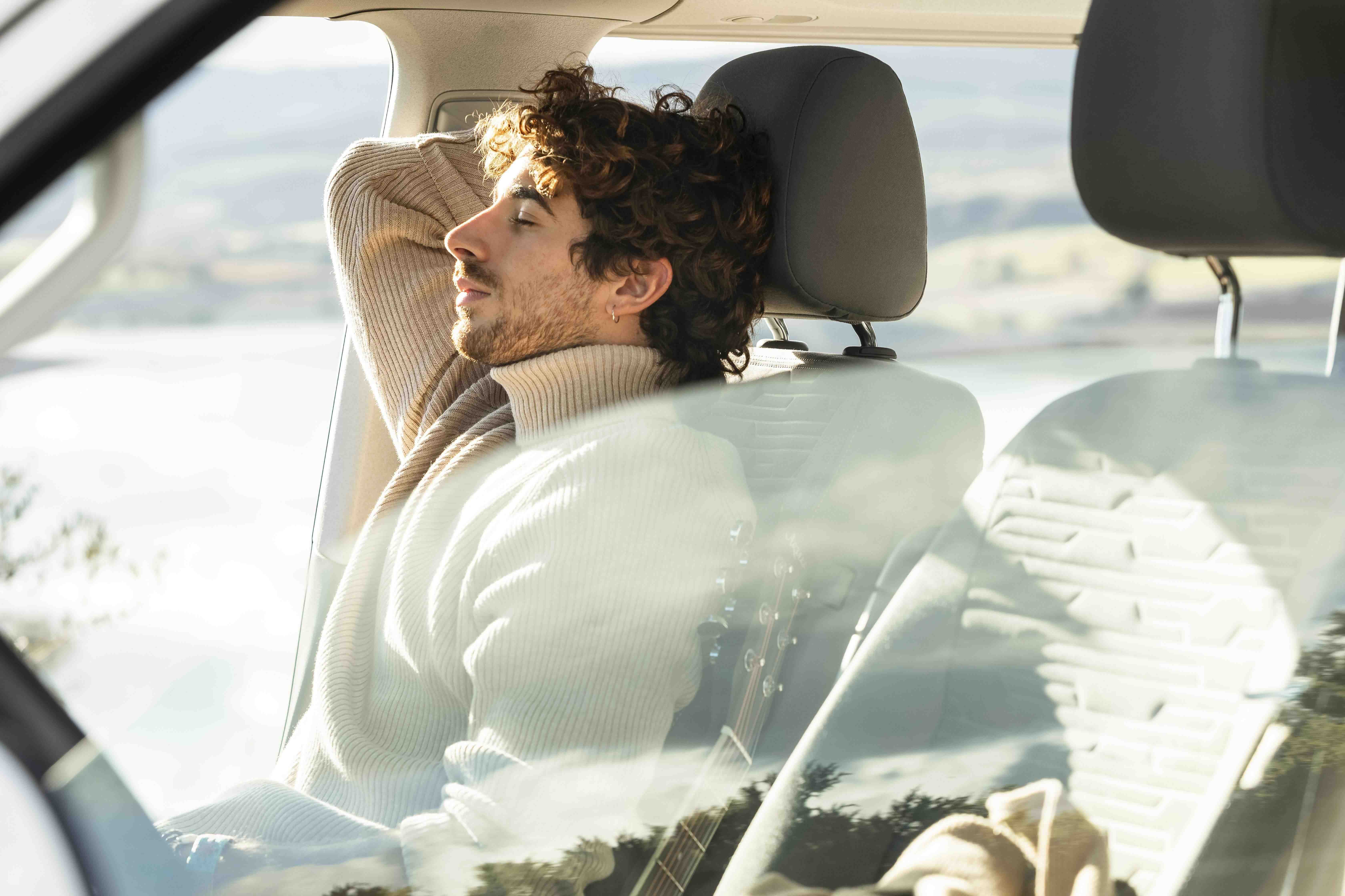 How Memory Foam Technology Improves Long-Distance Driving Comfort